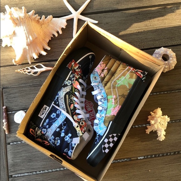 🌴🌼VANS- Unique AWESOME HIGH TOPS🌼🌴 - Picture 14 of 14